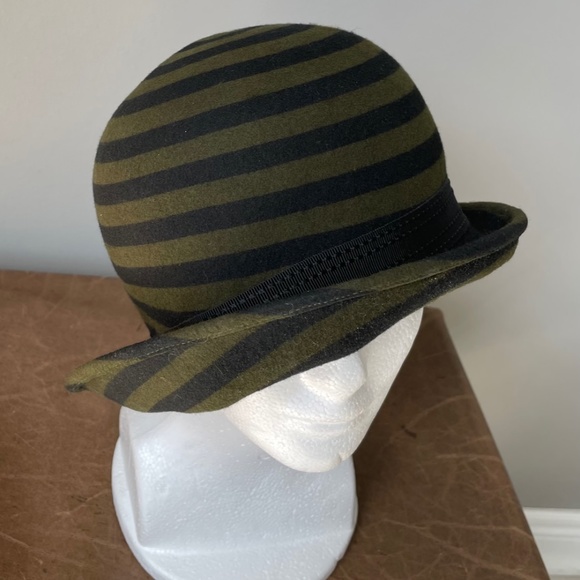 Custom Lilliput hat in olivine and black, striped wool felt cloche hat. BARGAIN! - Picture 6 of 7